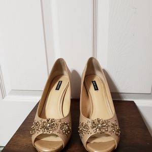 Alex Marie Low heels 👠